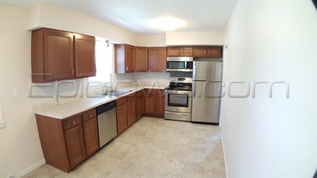 Building Photo - 2237 C Ave NW