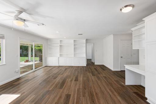 Building Photo - 23906 Hamlin St