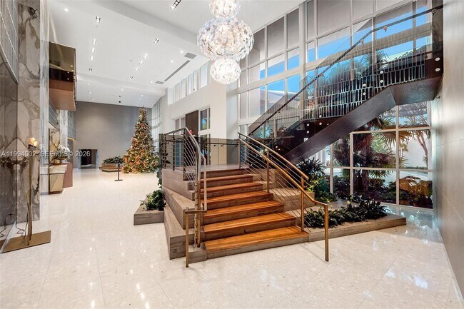 Building Photo - 2020 N Bayshore Dr