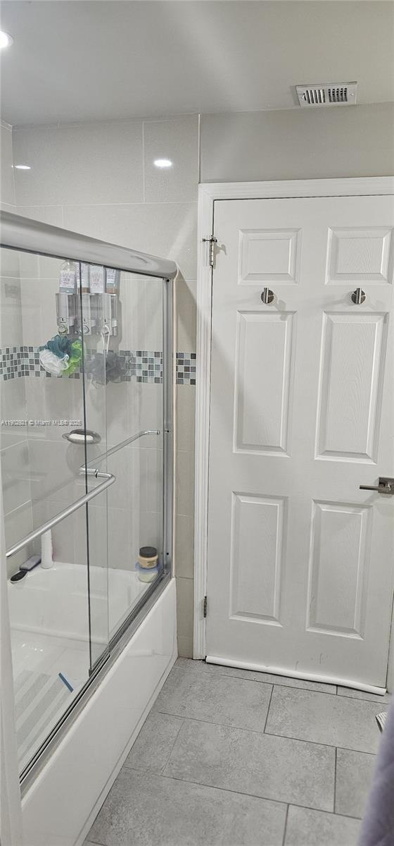 Building Photo - 1002 Sevilla Cir