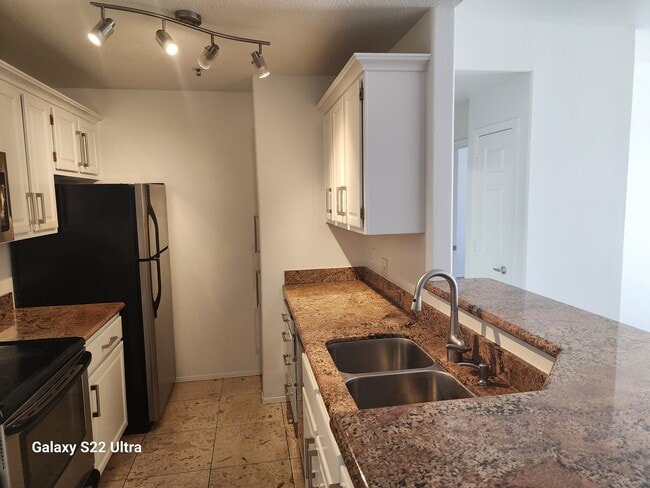 Primary Photo - 11375 E Sahuaro Dr