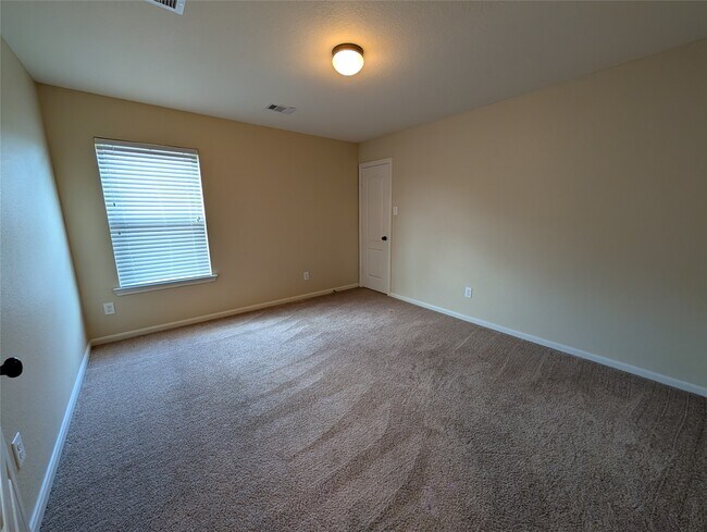 Building Photo - 6614 Hunters Creek Ln
