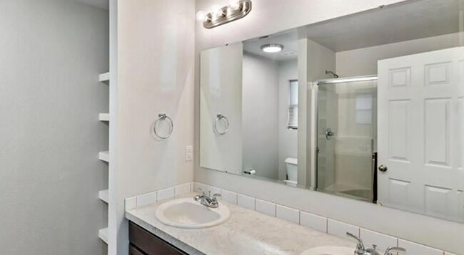 Building Photo - Beautiful Home for Rent in Desirable North Meridian!