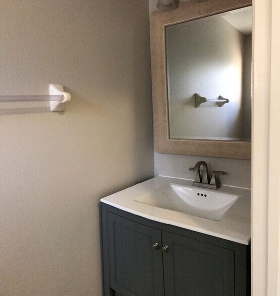 Building Photo - 709 Fortanini Cir