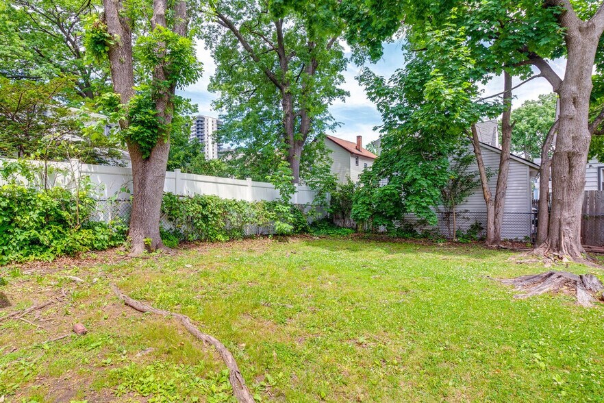 Building Photo - 278 High St