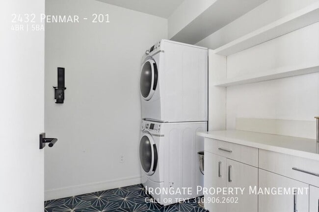 Building Photo - 2432 Penmar-201