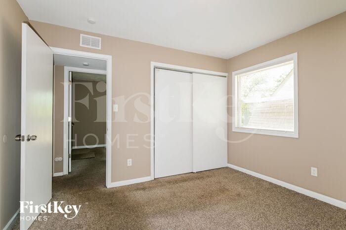 Building Photo - 2787 Dawnview Dr