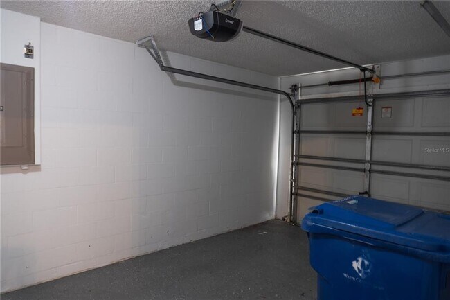 Building Photo - 1851 Falling Star Ln