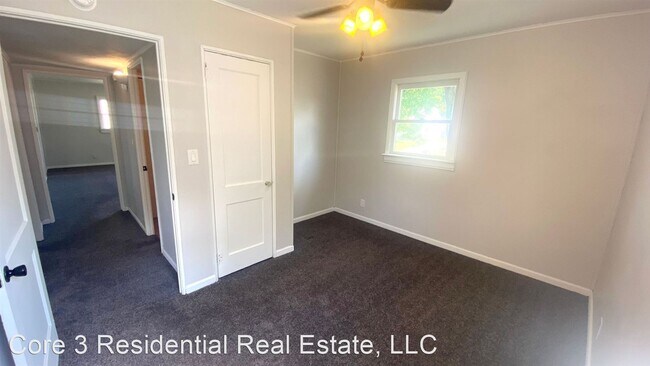 Building Photo - 3 br, 1 bath House - 903 W Purtscher Drive