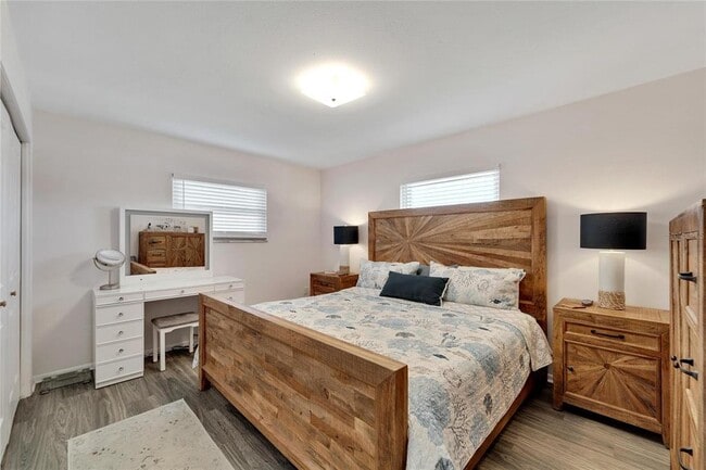 Building Photo - 1216 Hacienda Dr