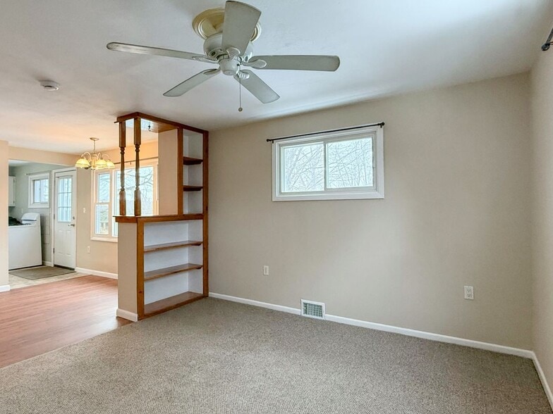 Building Photo - 2653 W Seneca Turnpike