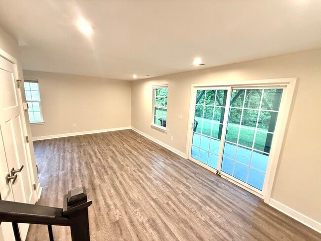Building Photo - 234 Amber Acorn Ave