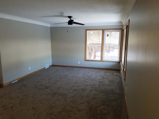 Building Photo - 2735 Marshall St NE