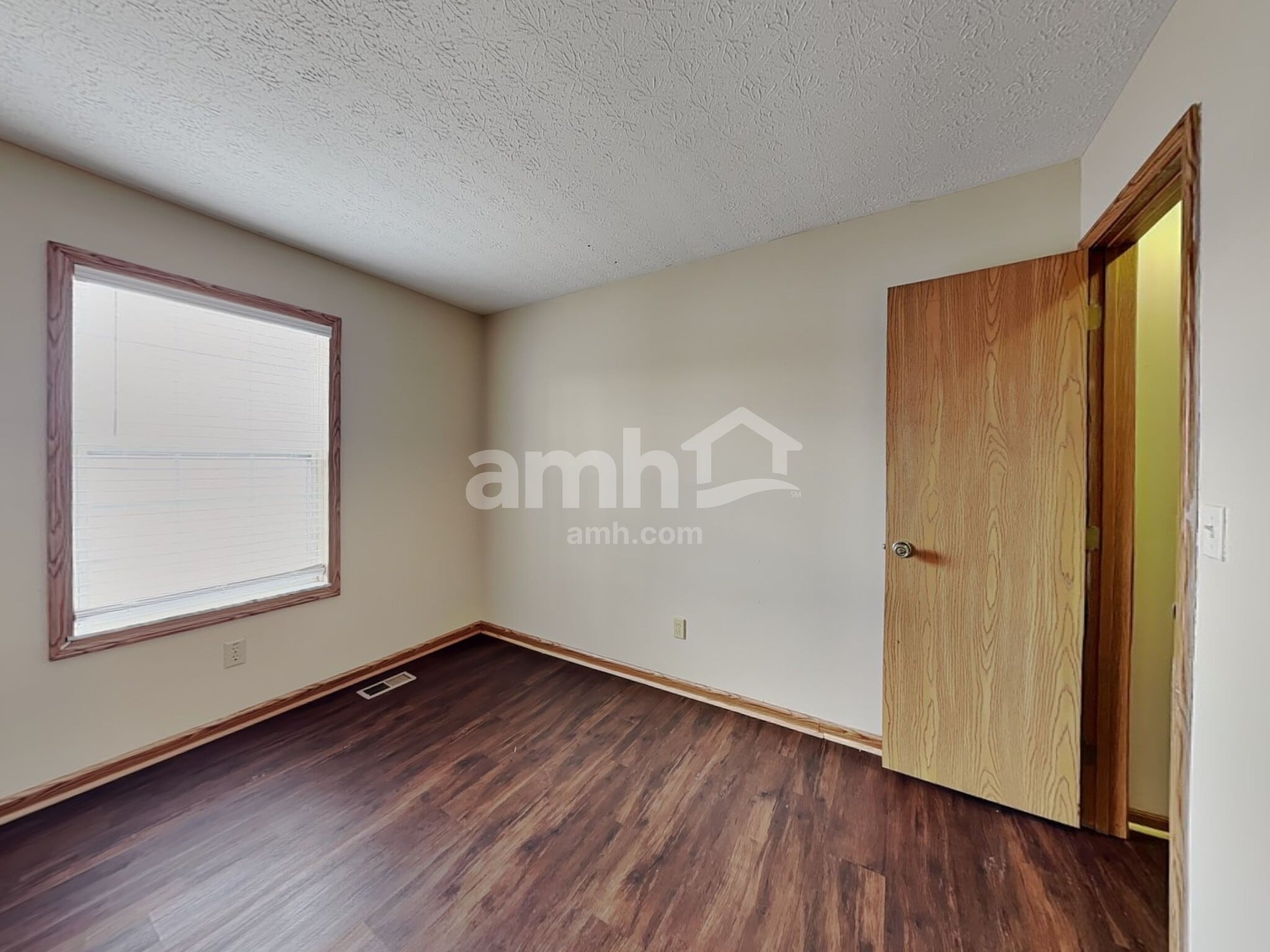 Building Photo - 4633 Stratford Ln