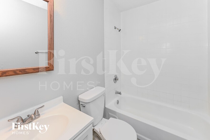 Building Photo - 6316 Porterway Dr