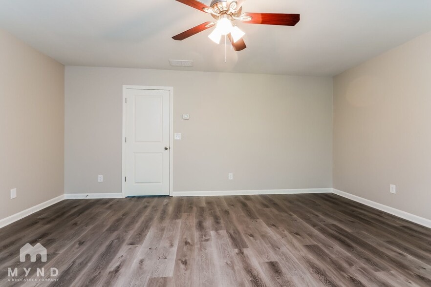 Building Photo - 235 Bowen Way