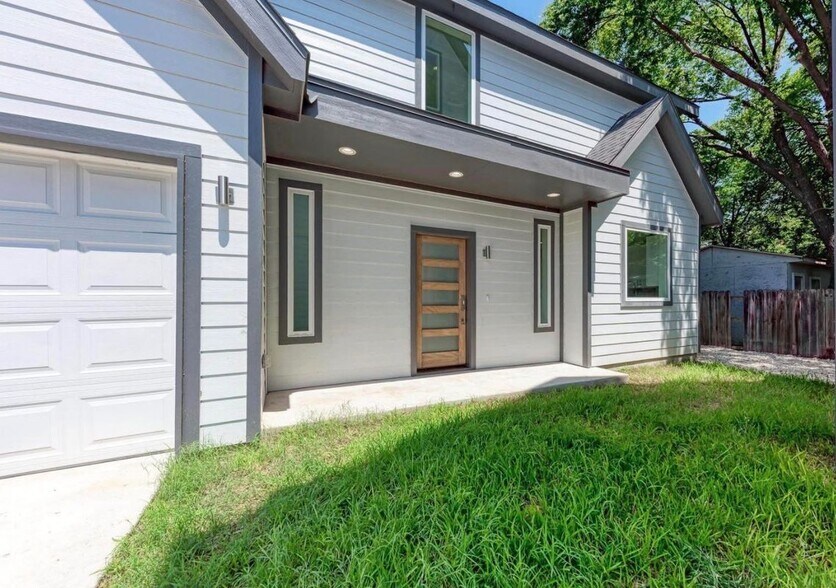 Building Photo - 502 Tillery St