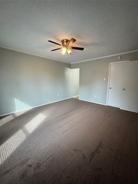 Building Photo - 1925 Bosque Dr