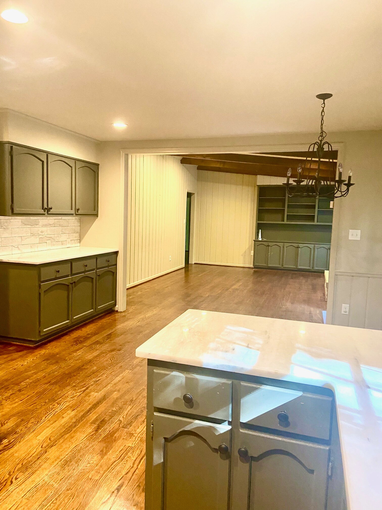 Building Photo - 3414 N River Rd