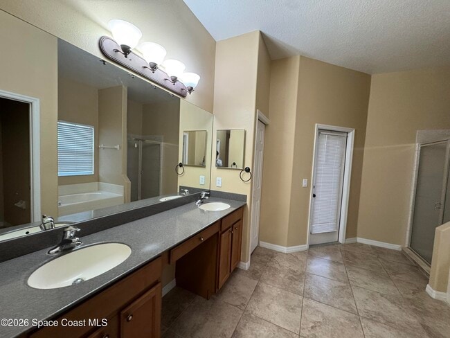 Building Photo - 5526 Indigo Crossing Dr