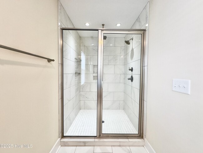 Building Photo - 102 Bogue Harbor Ct