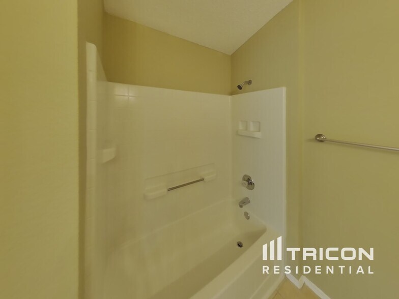Building Photo - 4864 Madyson Ridge Dr