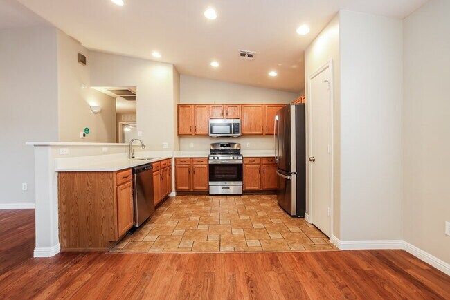 Building Photo - 3652 W Avenida Obregon