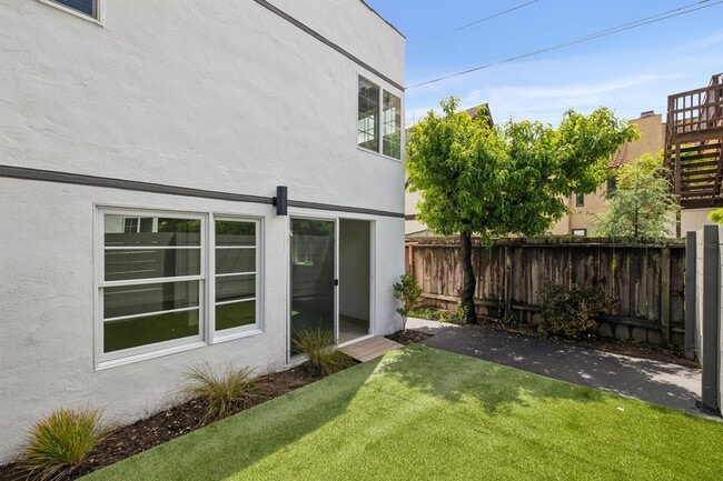 Building Photo - Newly Renovated Historic 1-Bedroom in Downtown North (Palo Alto)