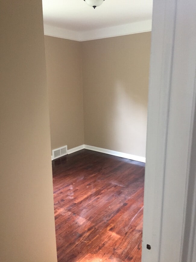 Building Photo - Cozy 3 bedroom 2bath Bungalow in nice Redford neighborhood