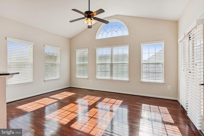 Building Photo - 15205 Orchard Farm Pl
