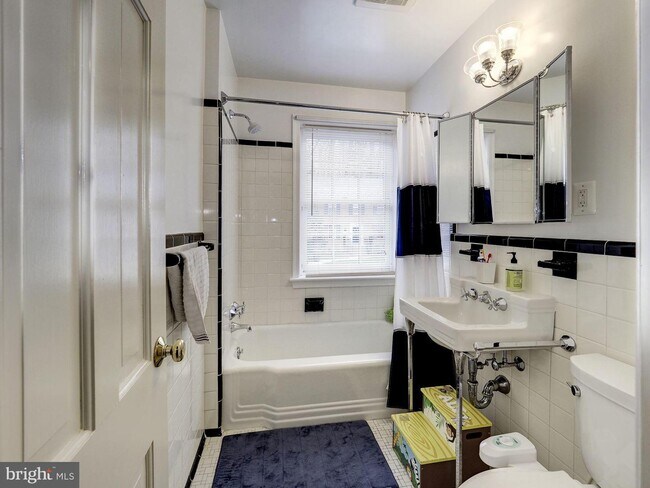 Building Photo - 2242 46th St NW