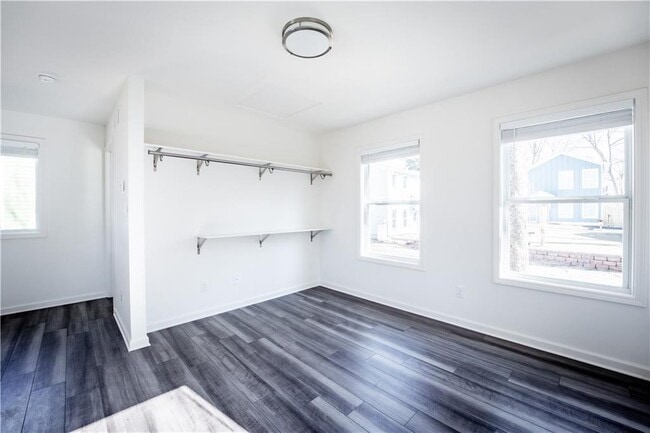 Building Photo - 1357 Finley St NE