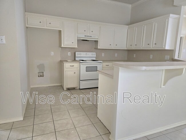 Building Photo - 5122 Aberdeen Ave