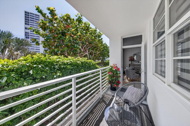 Building Photo - 2851 S Ocean Blvd