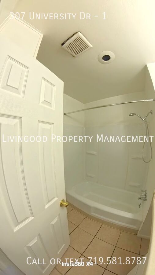 Building Photo - 307 University Dr