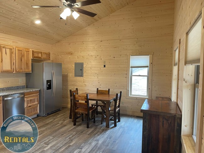 Building Photo - Beautiful 1bd Cabin In Trade, Tennessee