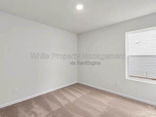 Building Photo - 1637 Nia Rd