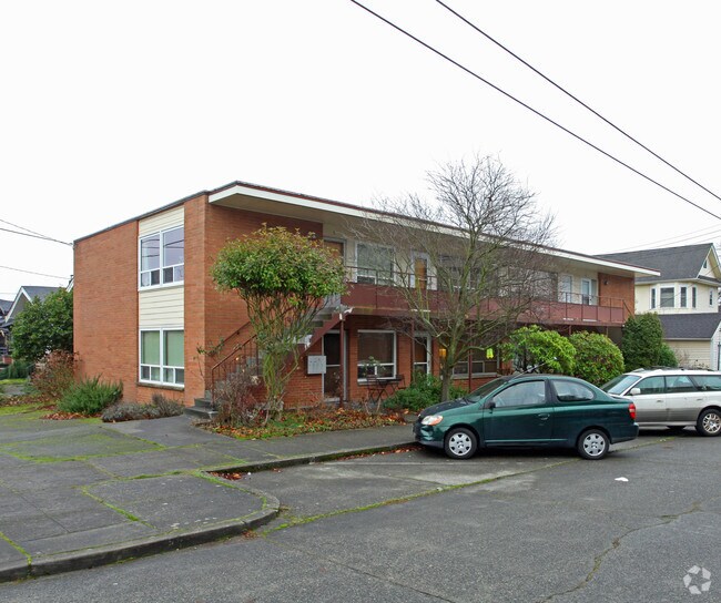 Park Apartments 4710 Dayton Ave N Seattle WA 98103 Apartment Finder