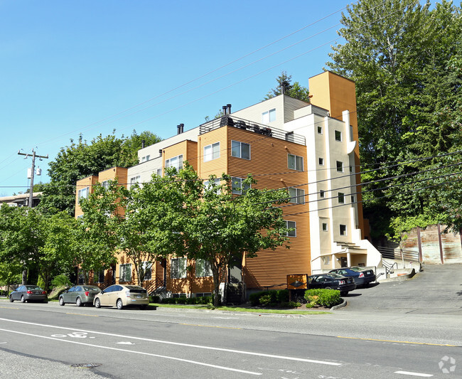 Building Photo - Magnolia Court