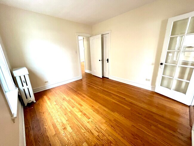 Bedroom 1 - 425 N Maple Ave