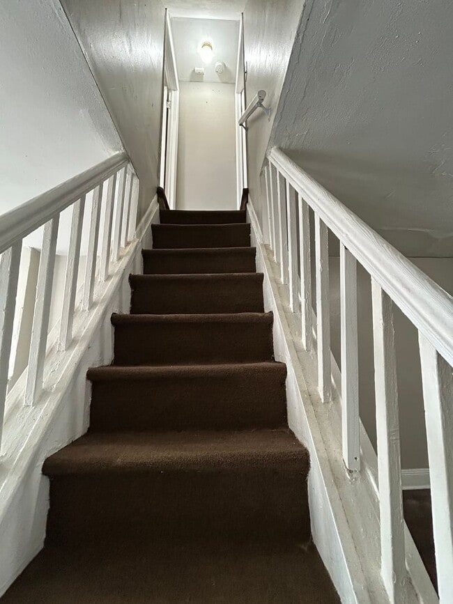 Building Photo - 821 Southard St