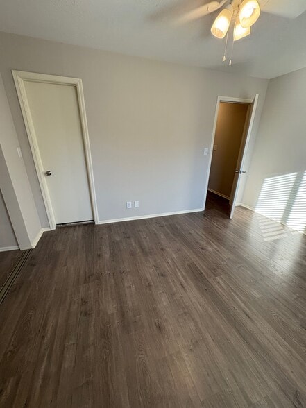 Building Photo - 2515 S Florence Pl