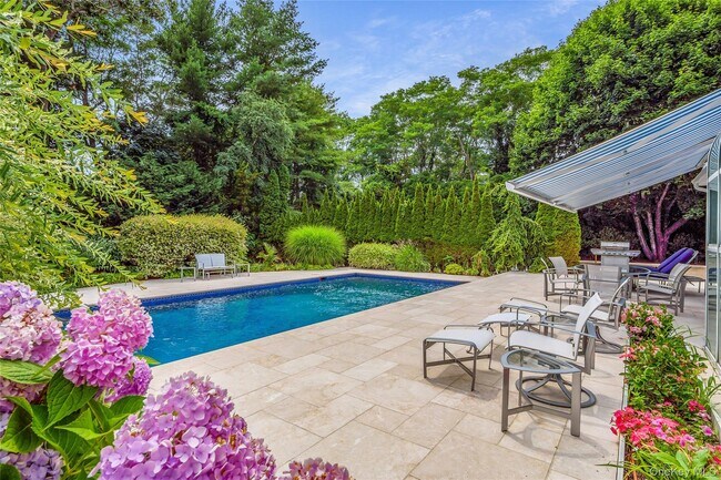 Building Photo - 9 Plume Grass Way