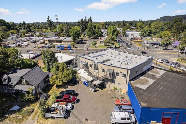 Building Photo - 4938 SE Foster Rd