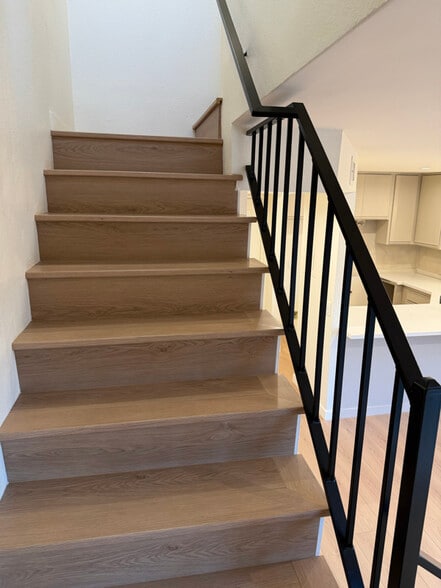 Building Photo - 7349 Balboa Blvd