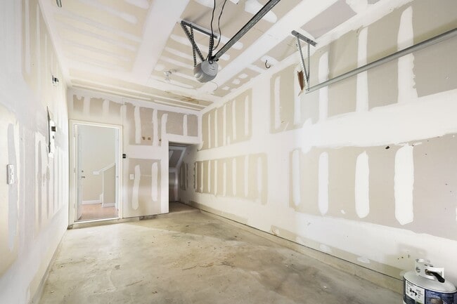 Building Photo - 6223 W Jolie Ct