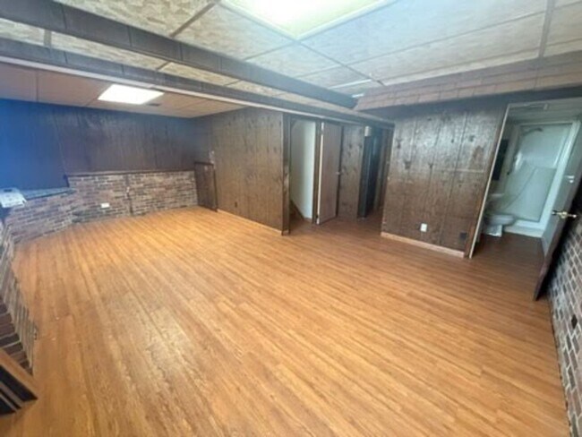 Building Photo - 2709 Alton Dr