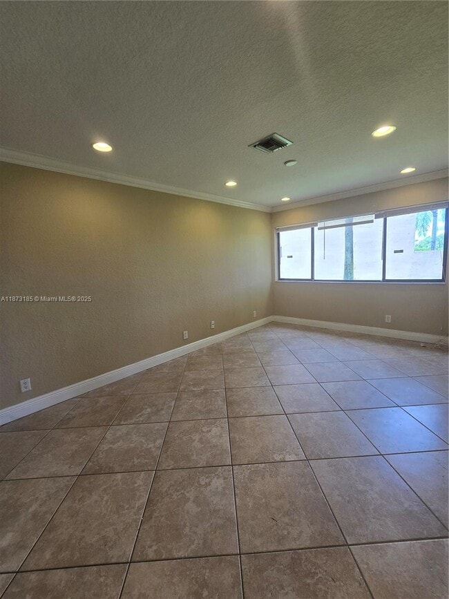 Building Photo - 9023 NW 38th Dr