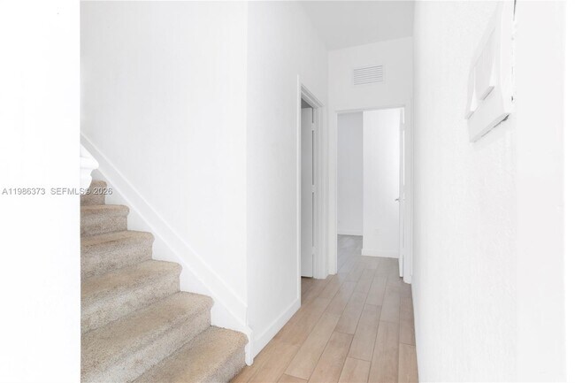 Building Photo - 846 SE 19th St