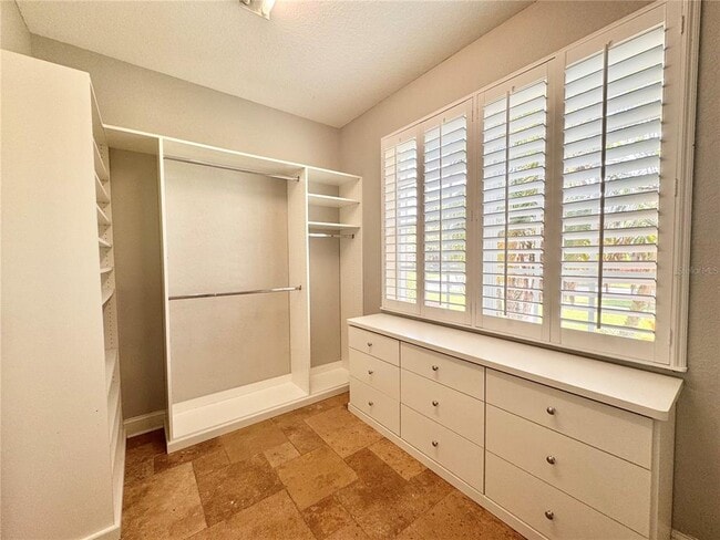 Building Photo - 27130 Firebush Dr
